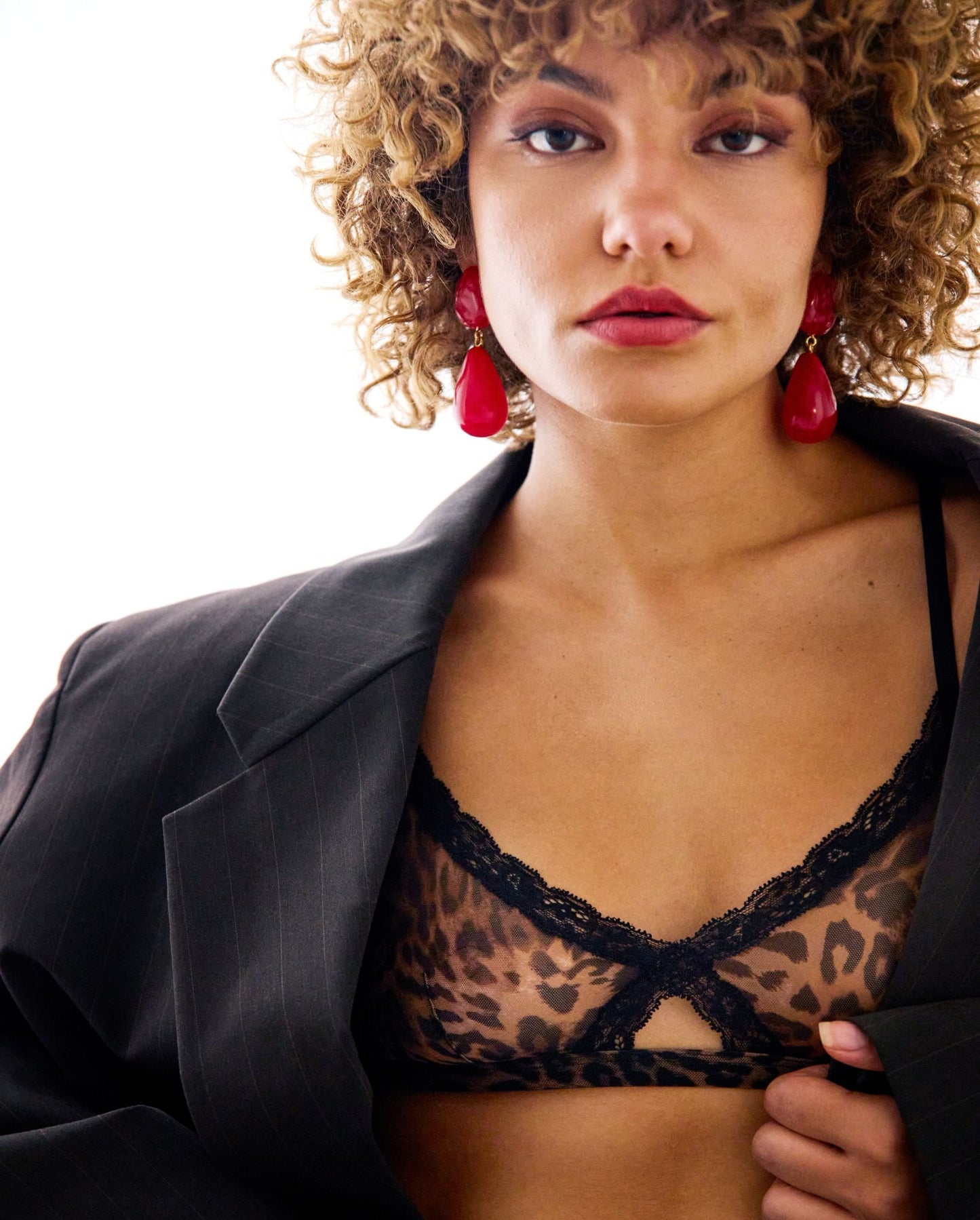 model-name=Felicia|model-size=M