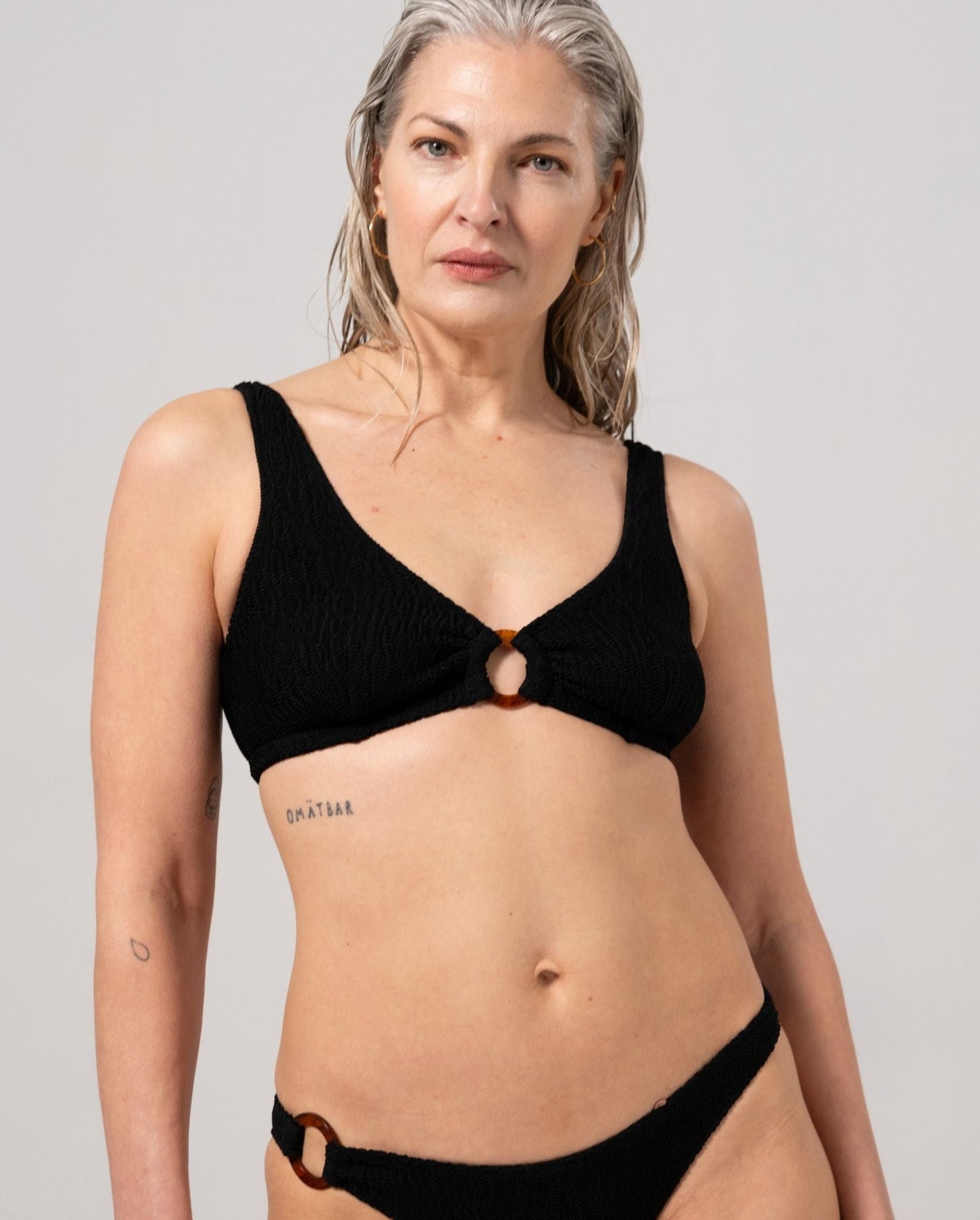 model-name=Rebecca|model-size=M