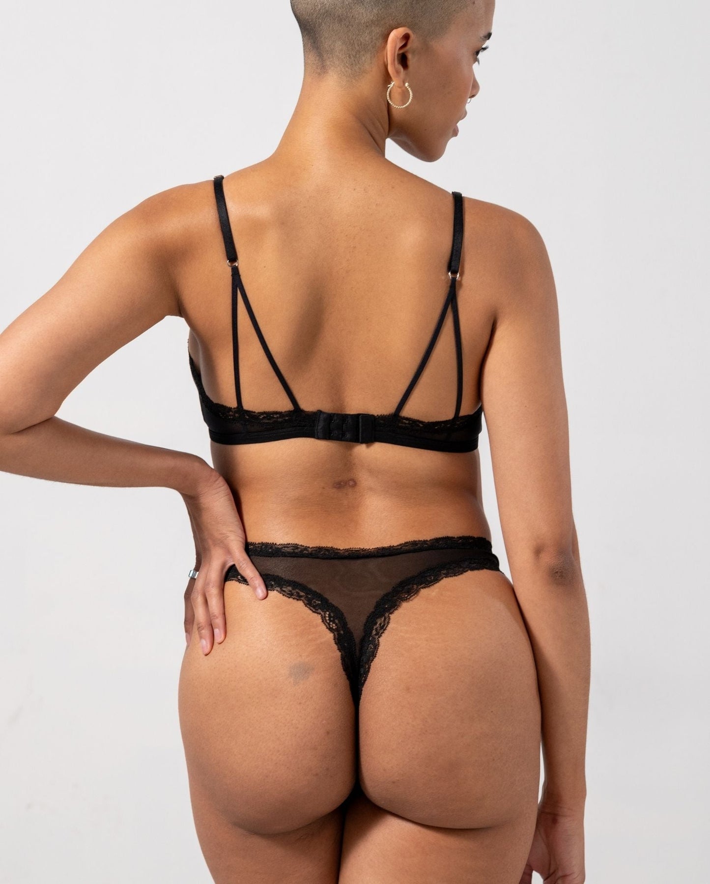 model-name=Rebecca|model-size=M