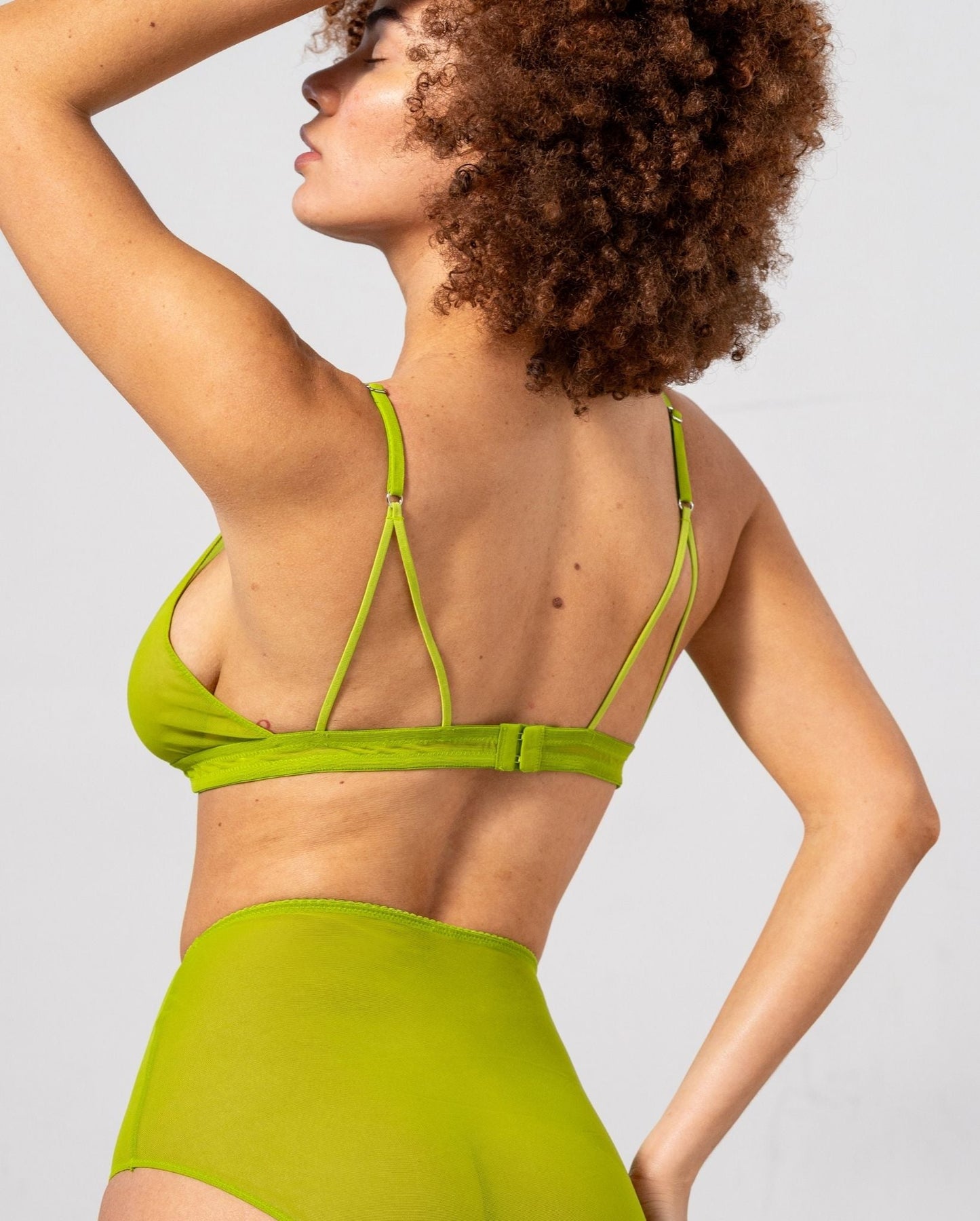 model-name=Laure|model-size=XL