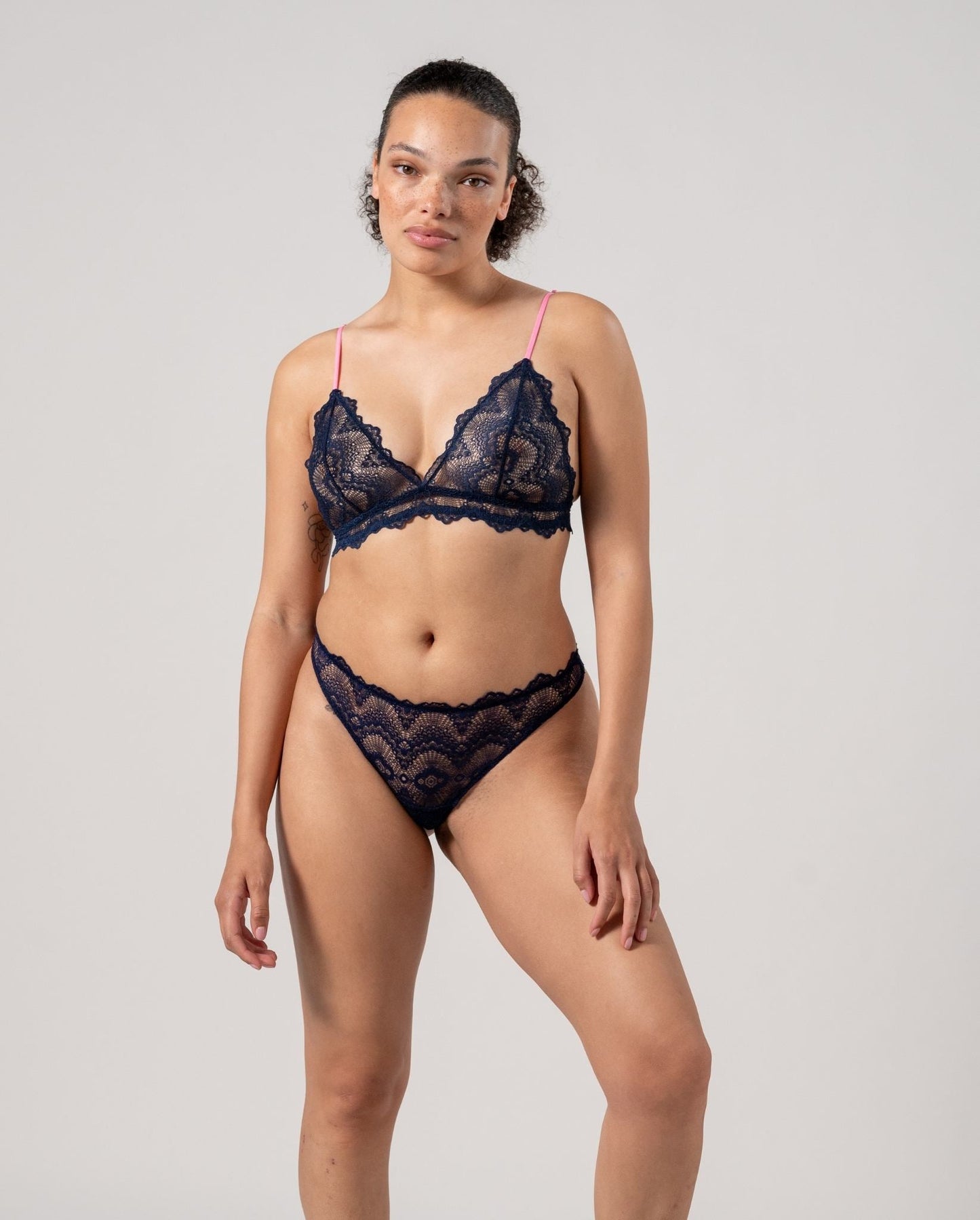 |model-size=M|