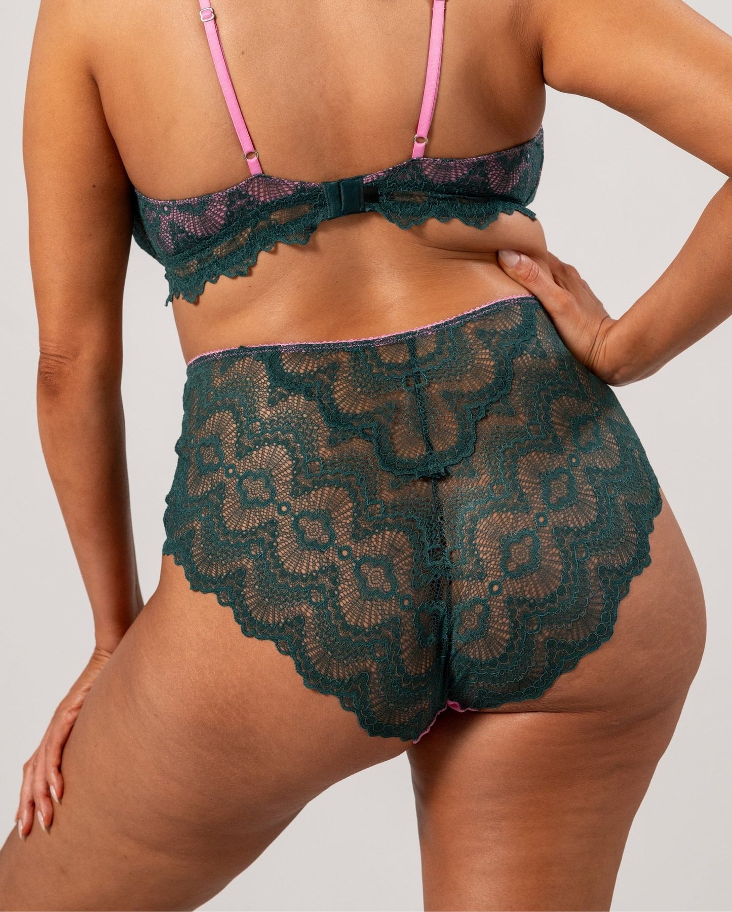 |model-size=XL|