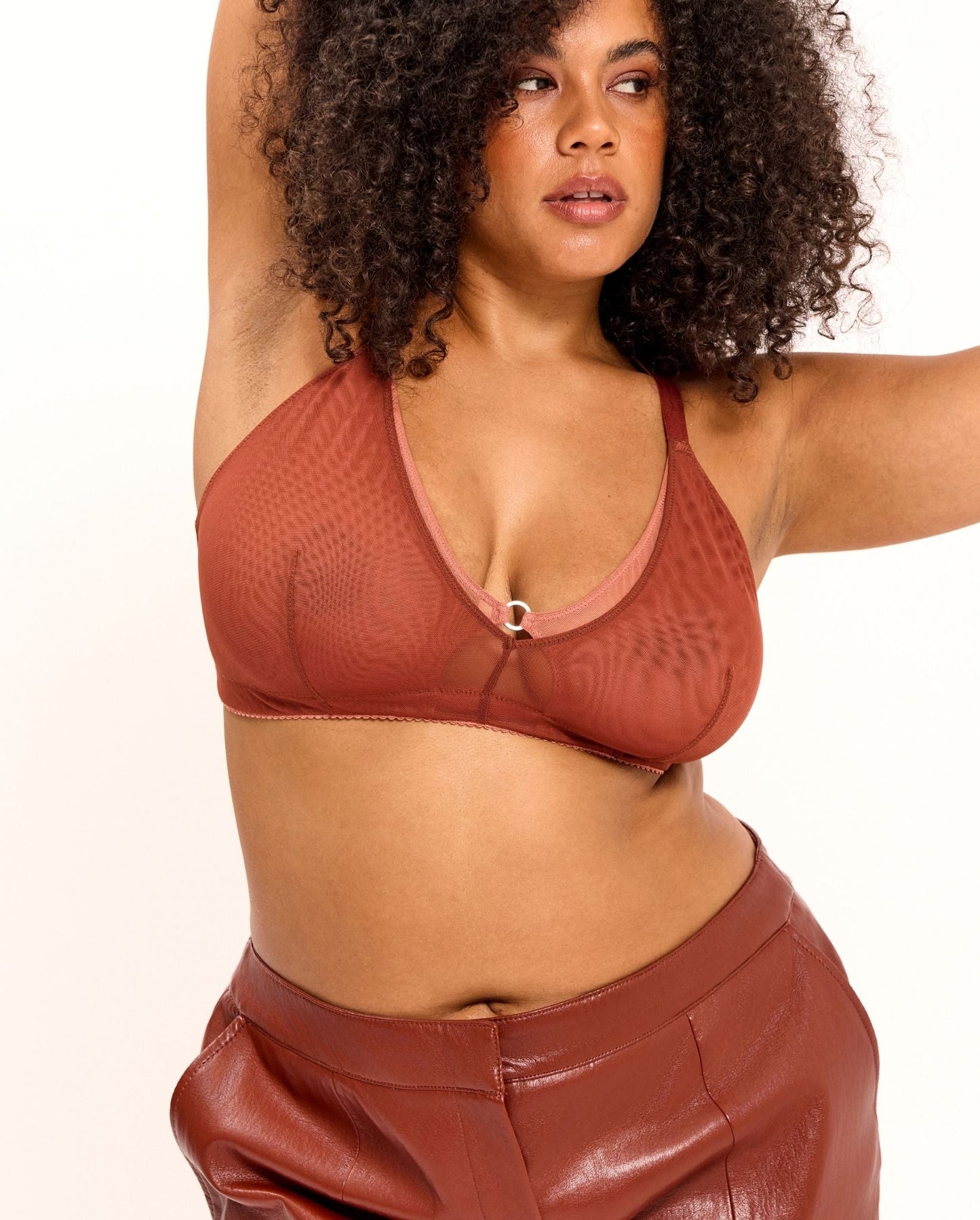 model-name=Simone|model-size=L+