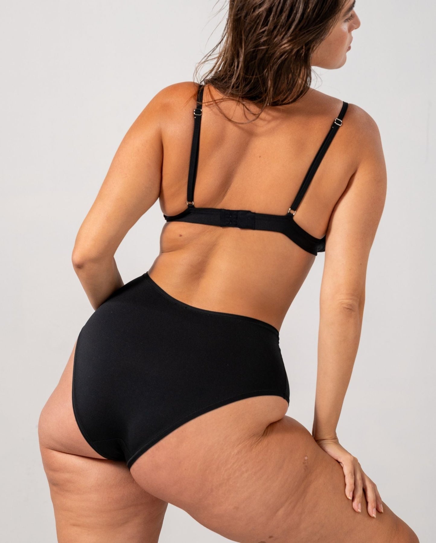 model-name=Rae|model-size=XL