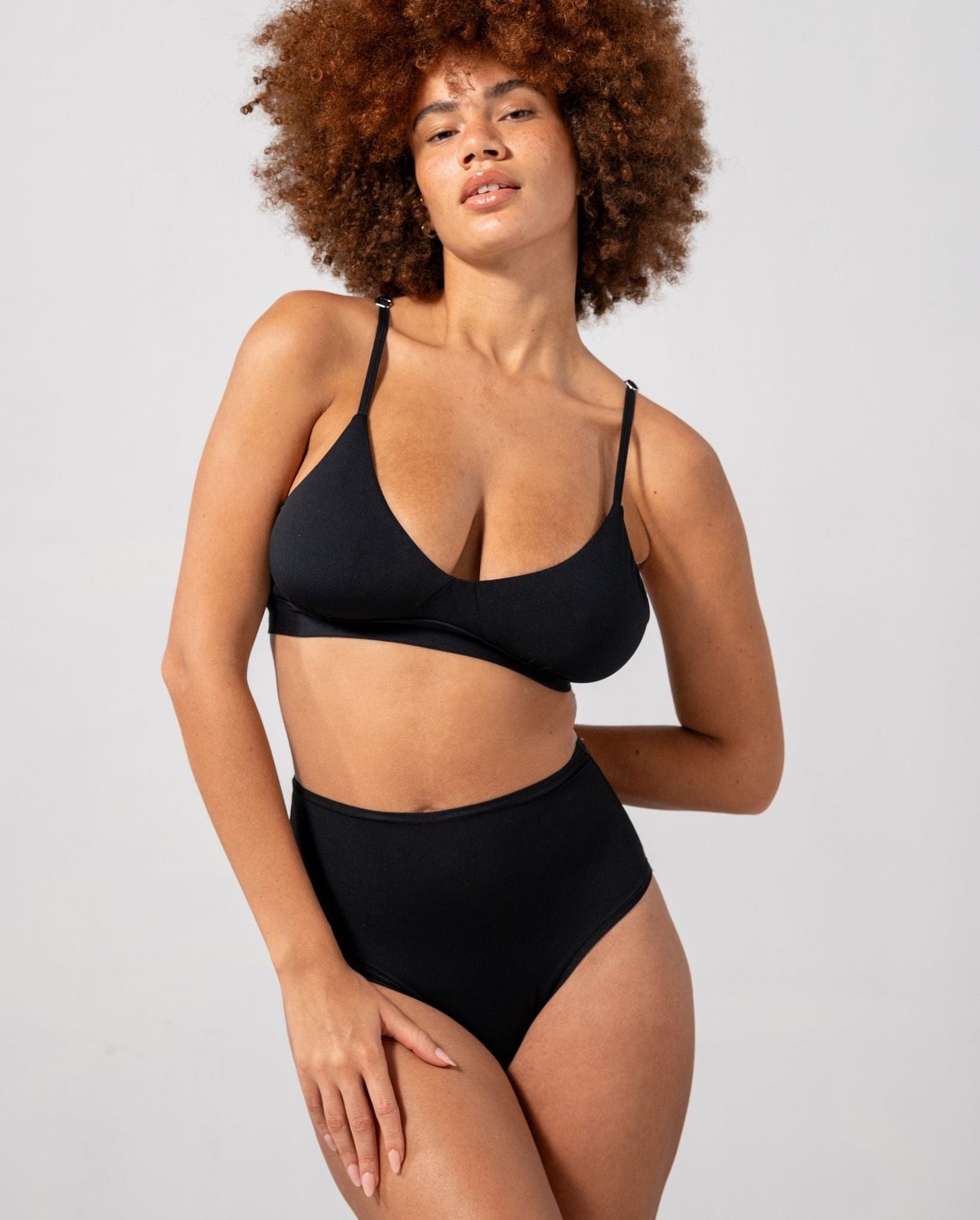 model-name=Laure|model-size=M