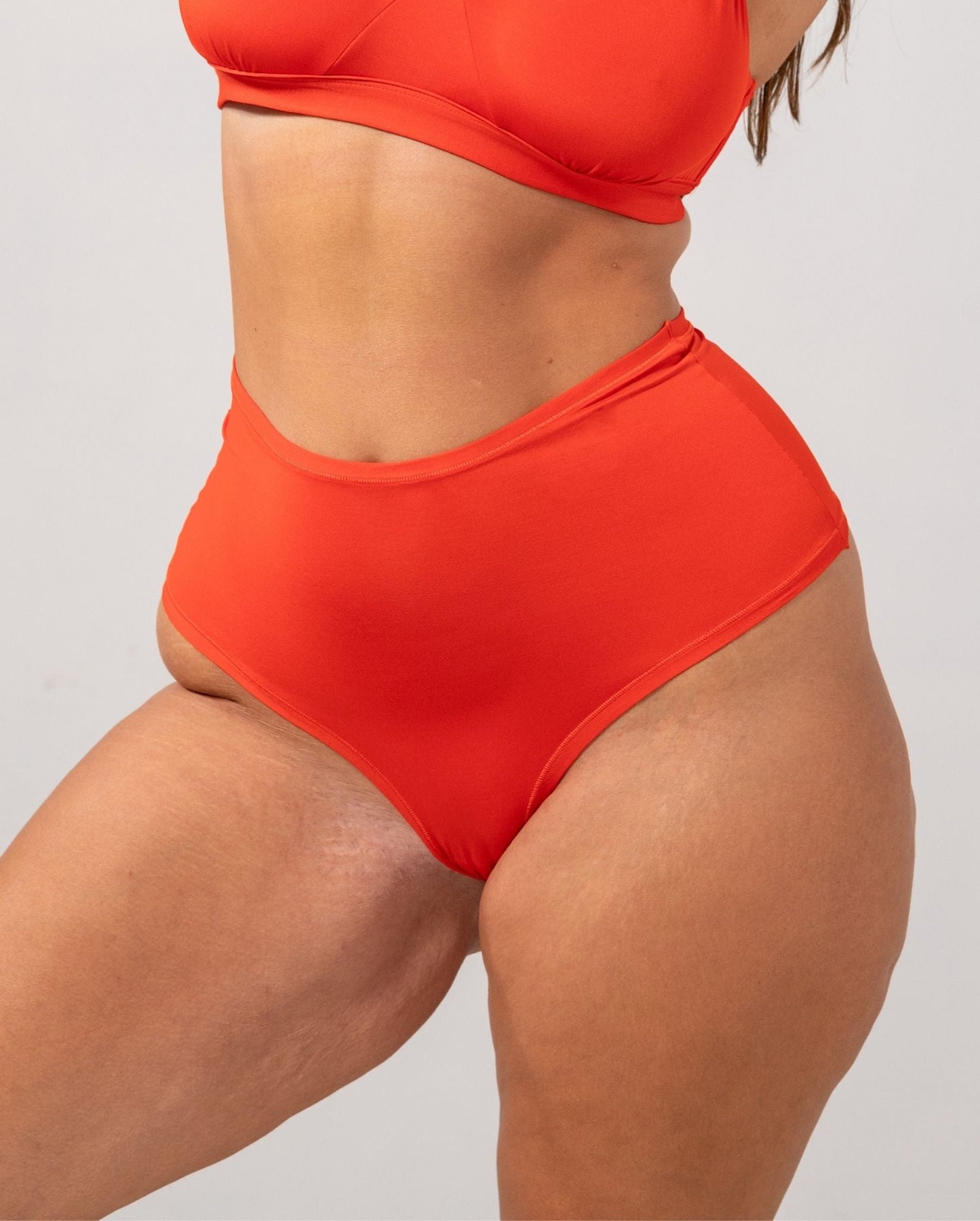 model-name=Rae|model-size=XL