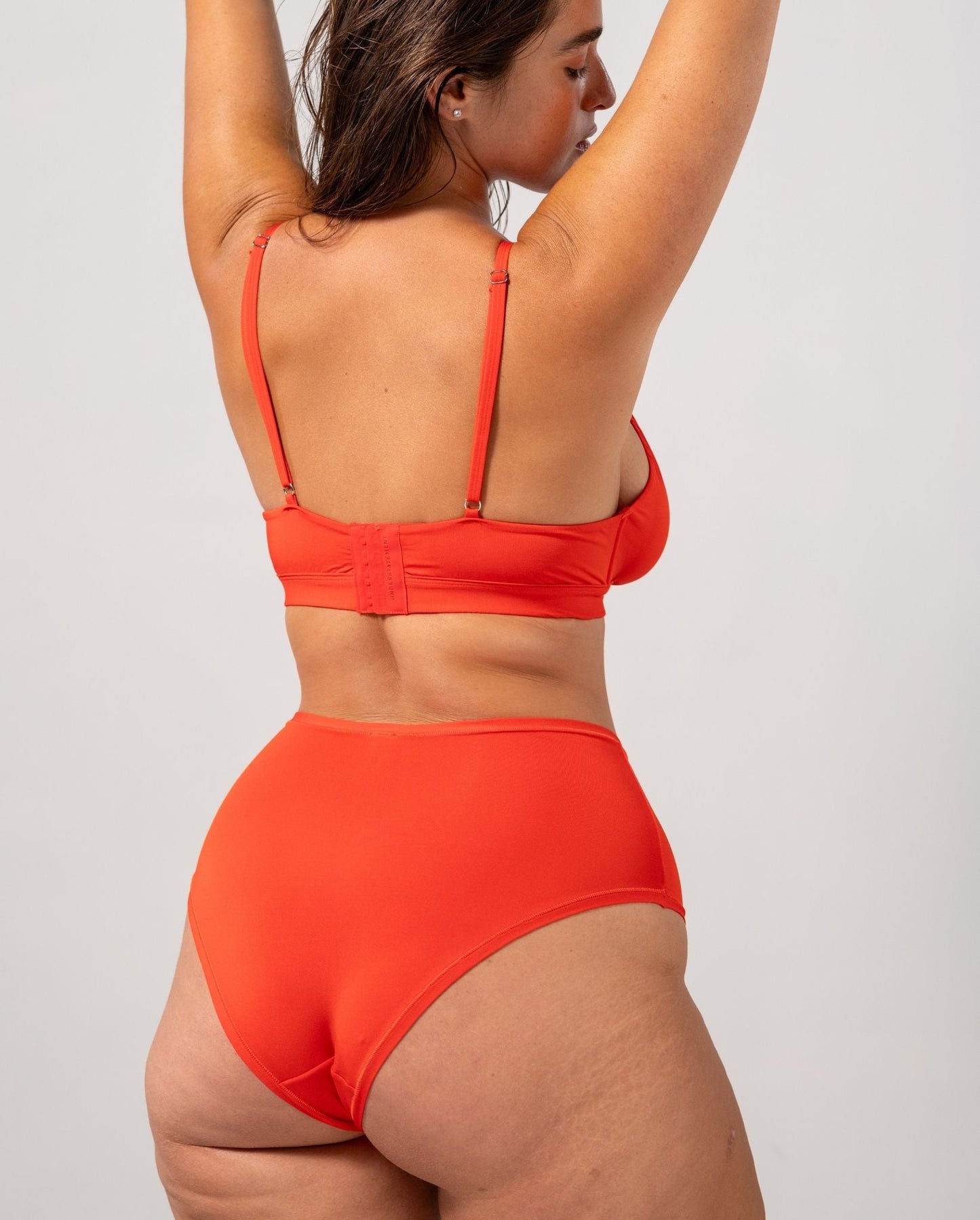 model-name=Rae|model-size=XL