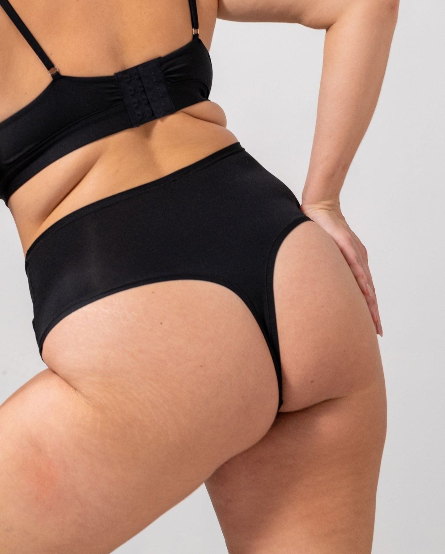 model-name=Maddy|model-size=XXL