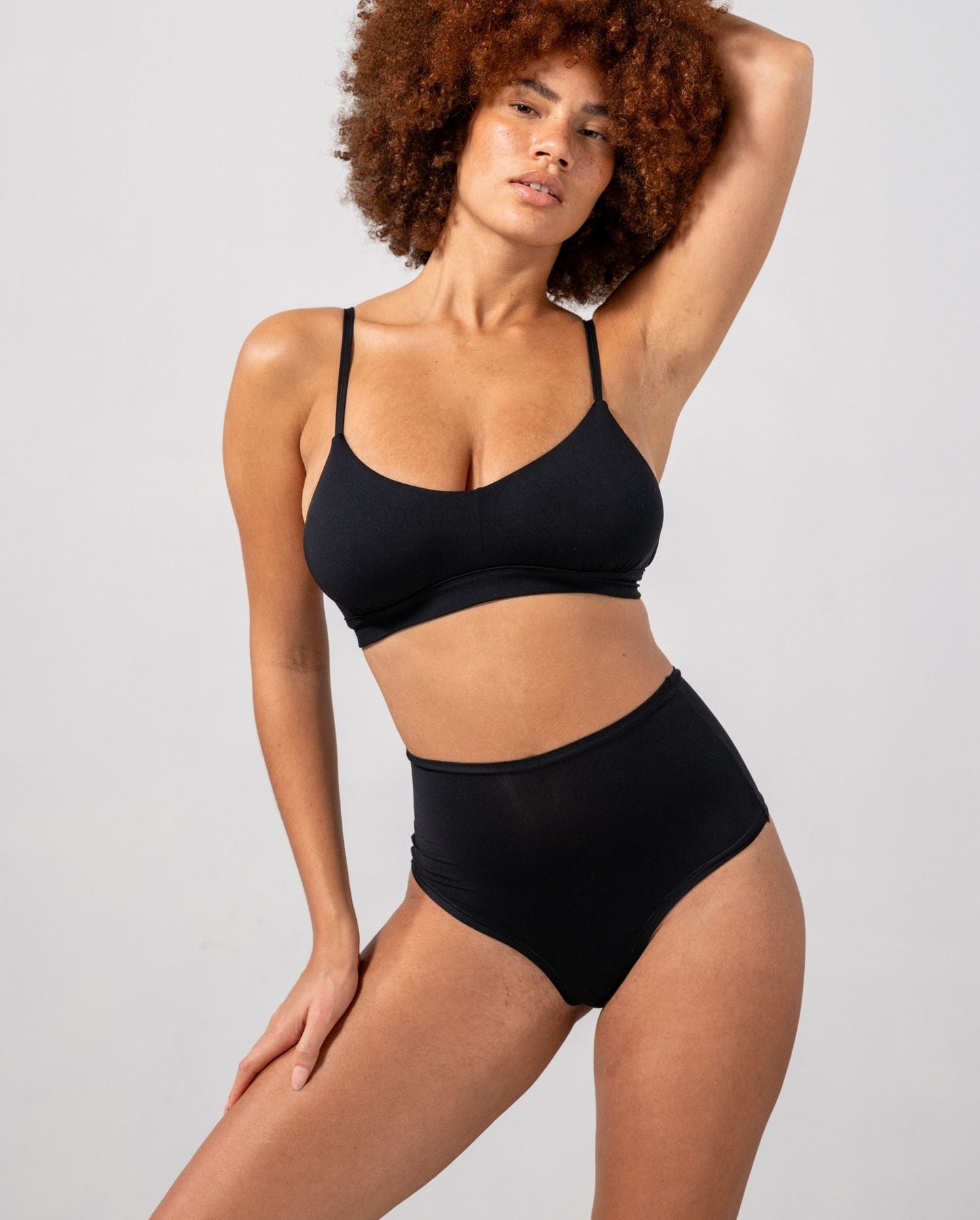 model-name=Laure|model-size=M