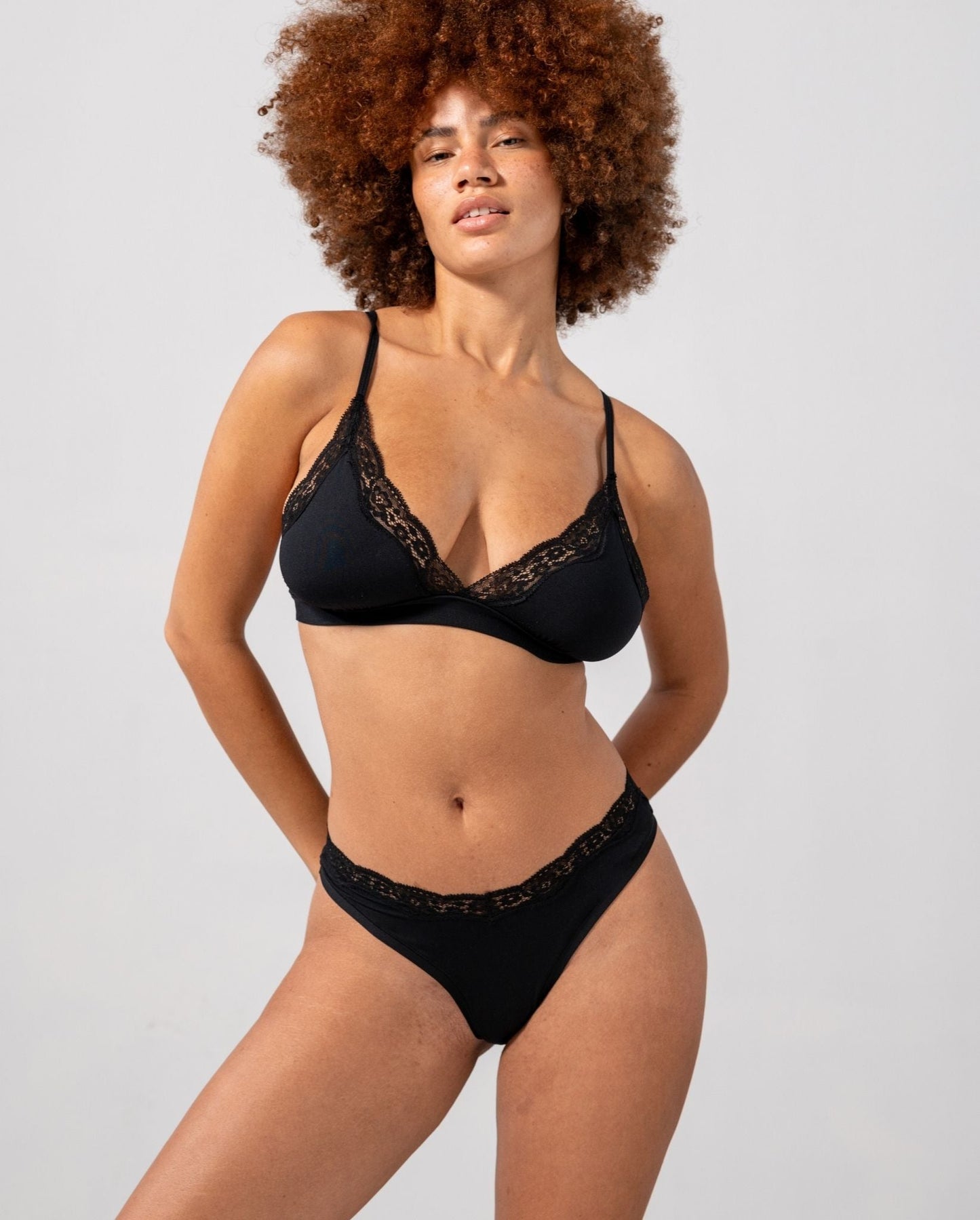 model-name=Laure|model-size=M
