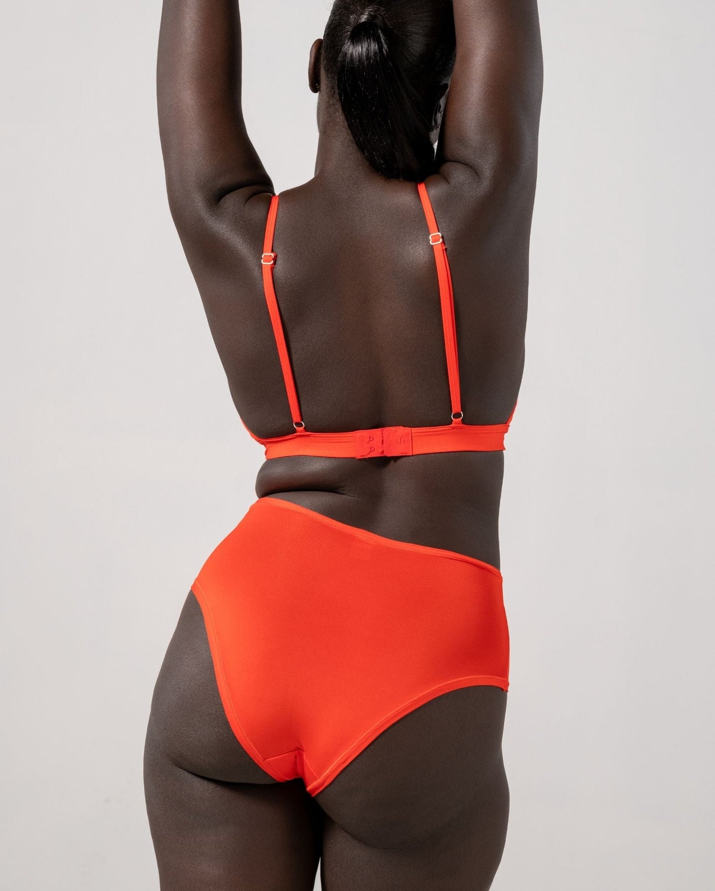 model-name=AJ|model-size=M