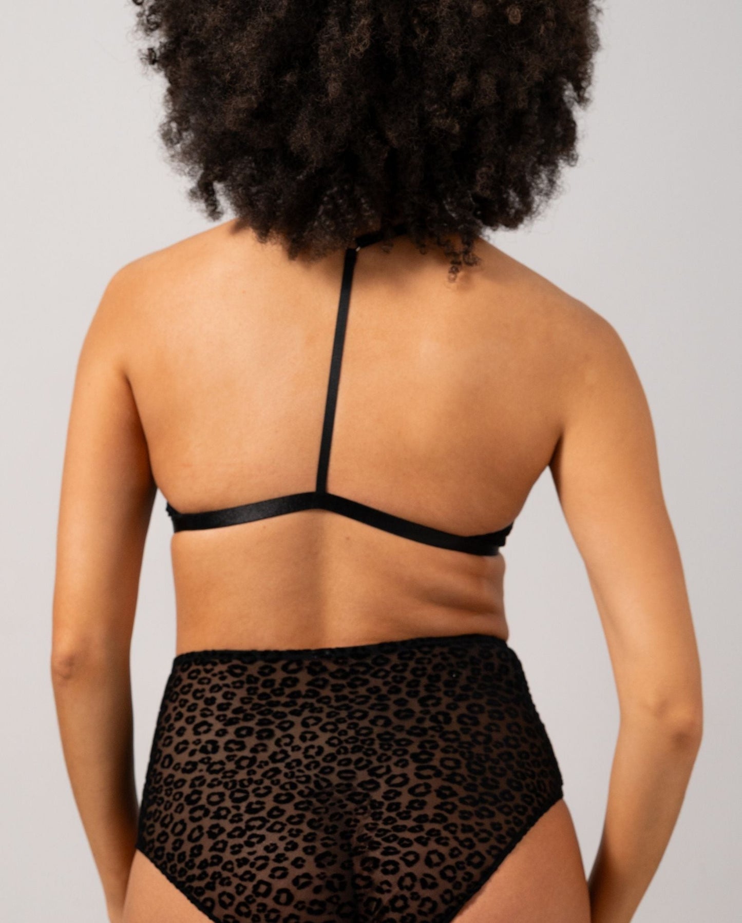 |model-size=S|#color_black-leopard