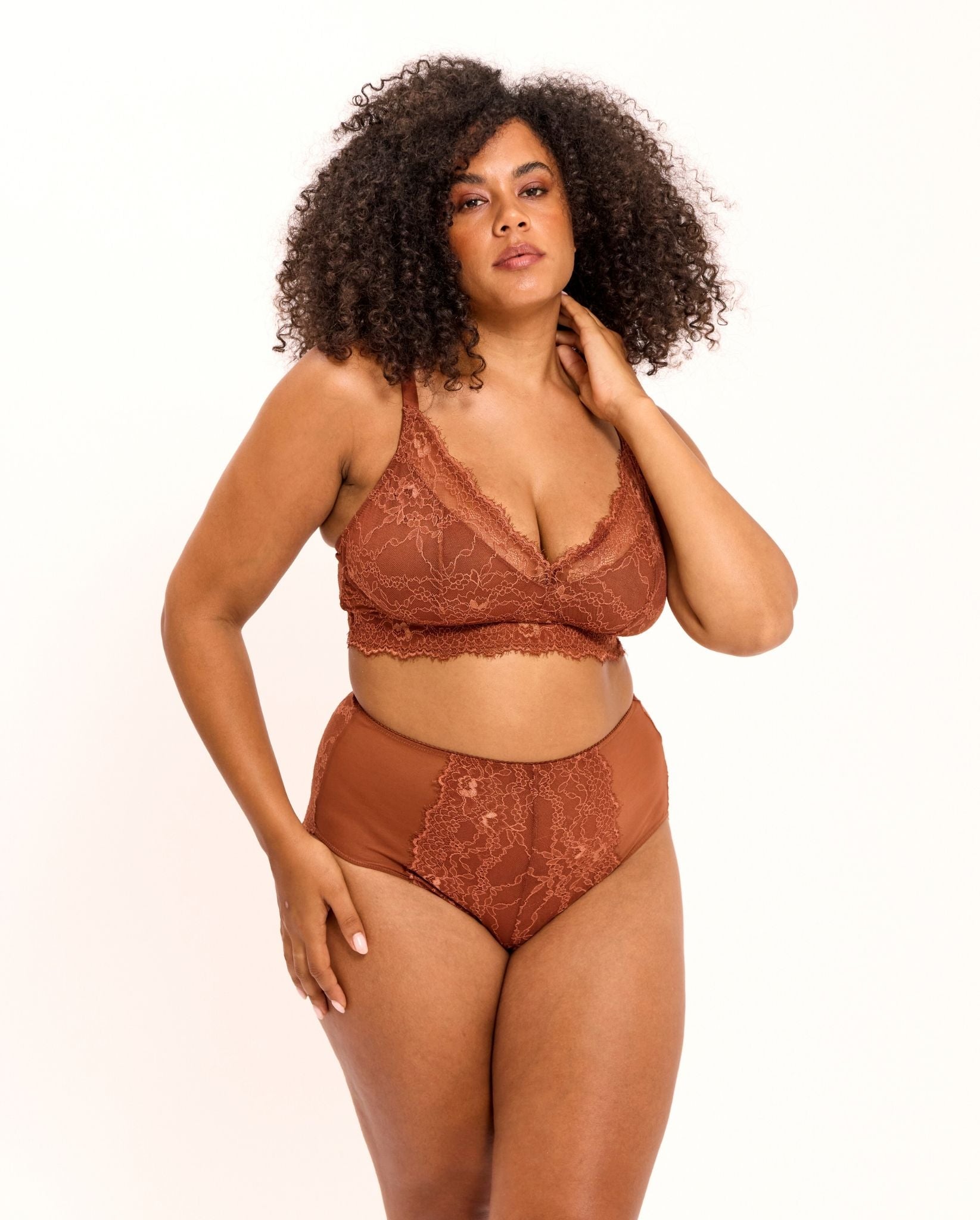 model-name=Simone|model-size=L+
