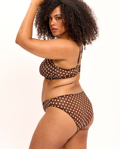 model-name=Simone|model-size=XL