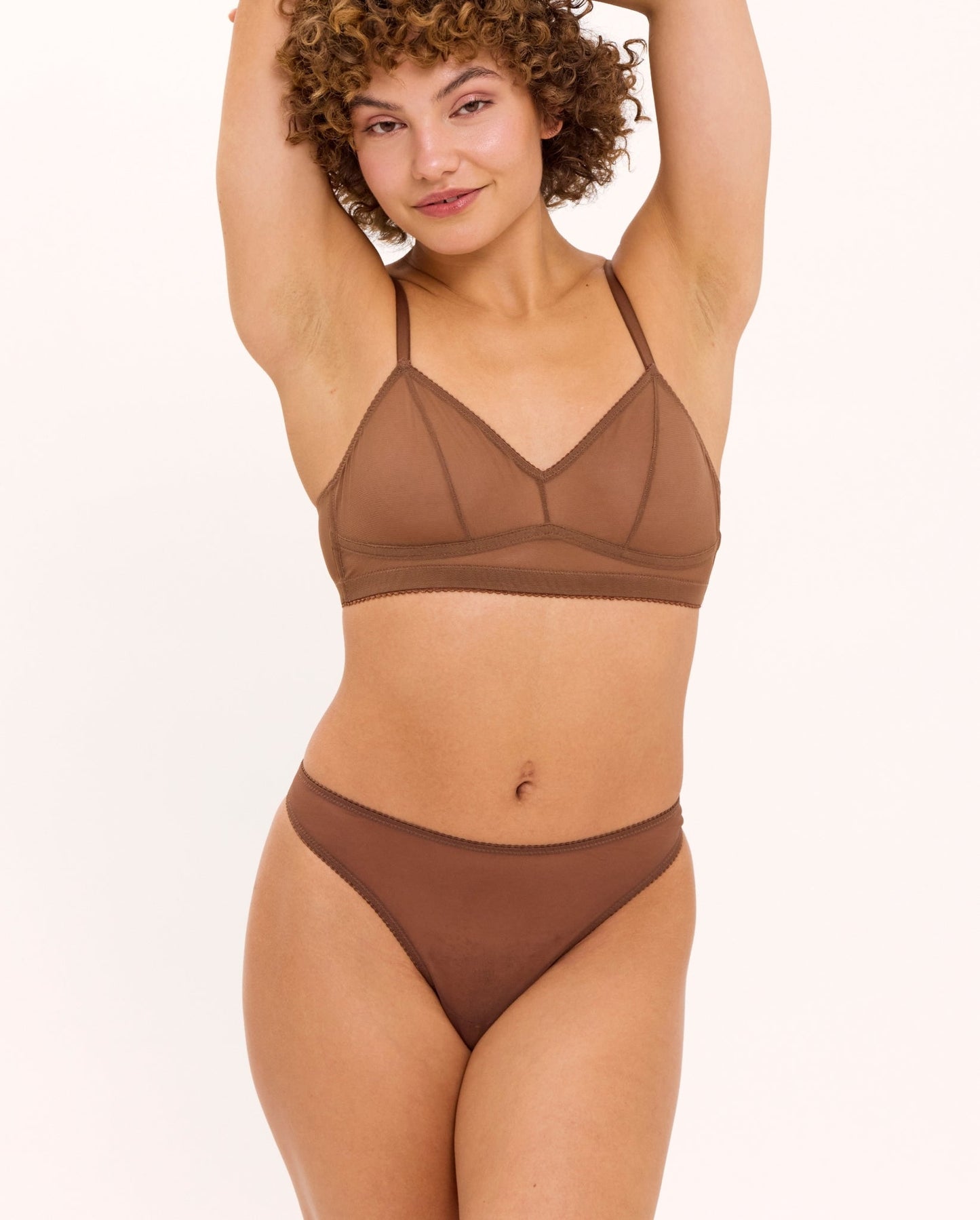 model-name=Felicia|model-size=M