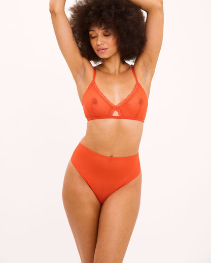 model-name=Davina|model-size=M