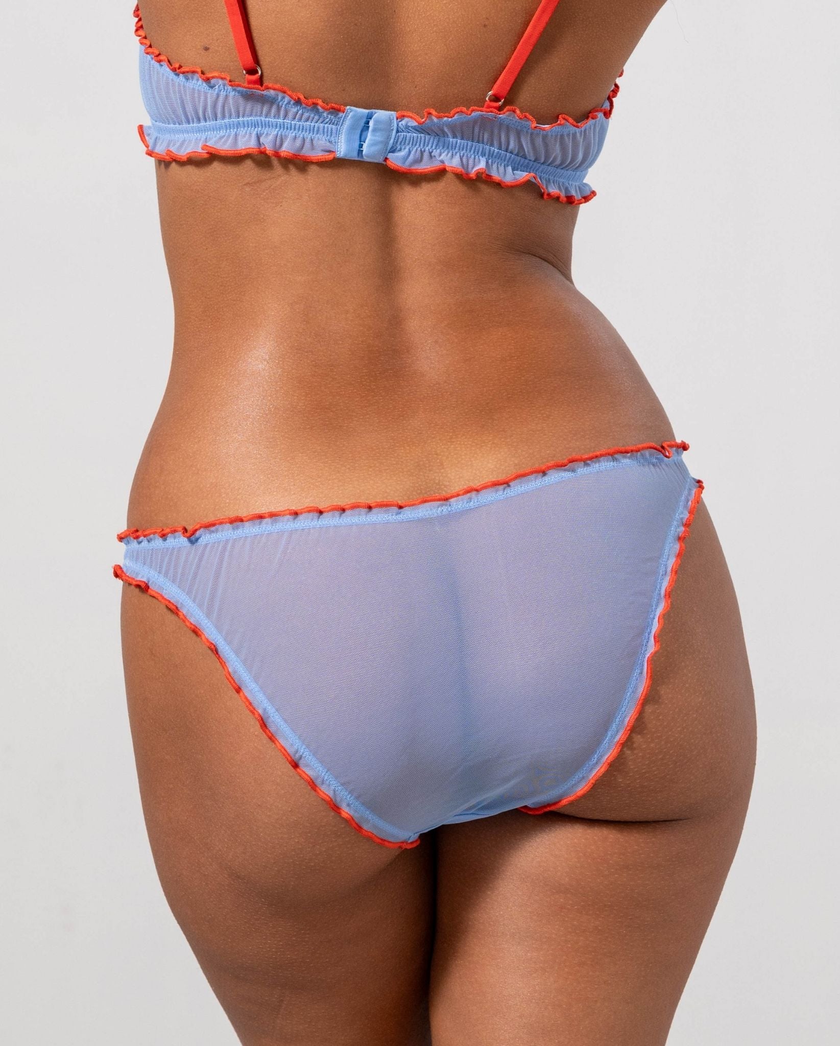model-name=Janine|model-size=M