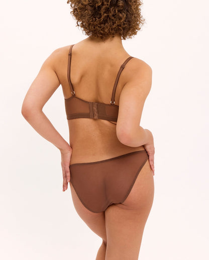 model-name=Felicia|model-size=M