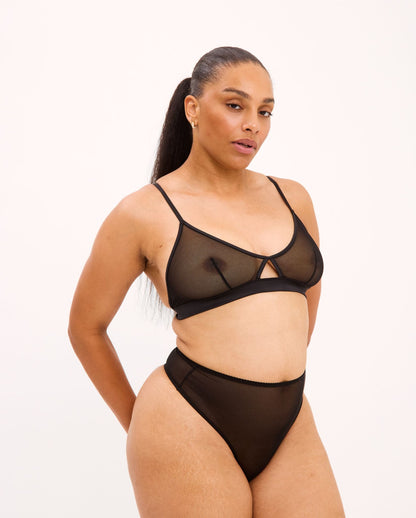 model-name=Danielle|model-size=XL
