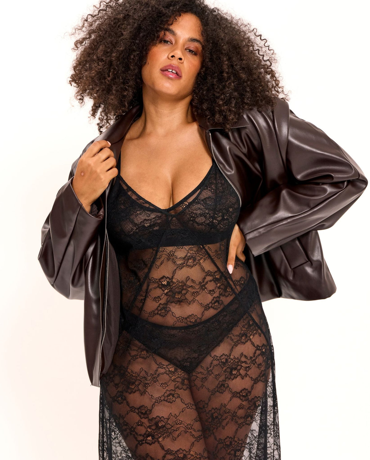 model-name=Simone|model-size=XL