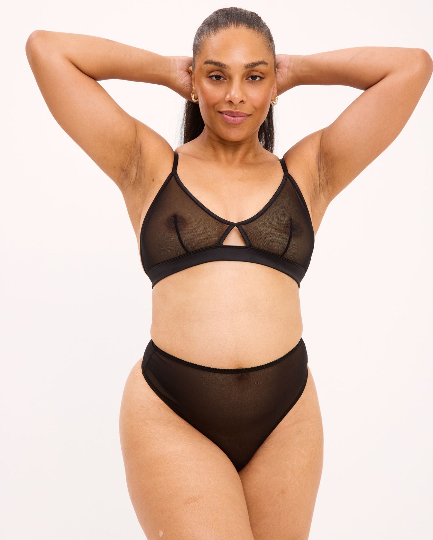 model-name=Danielle|model-size=XL