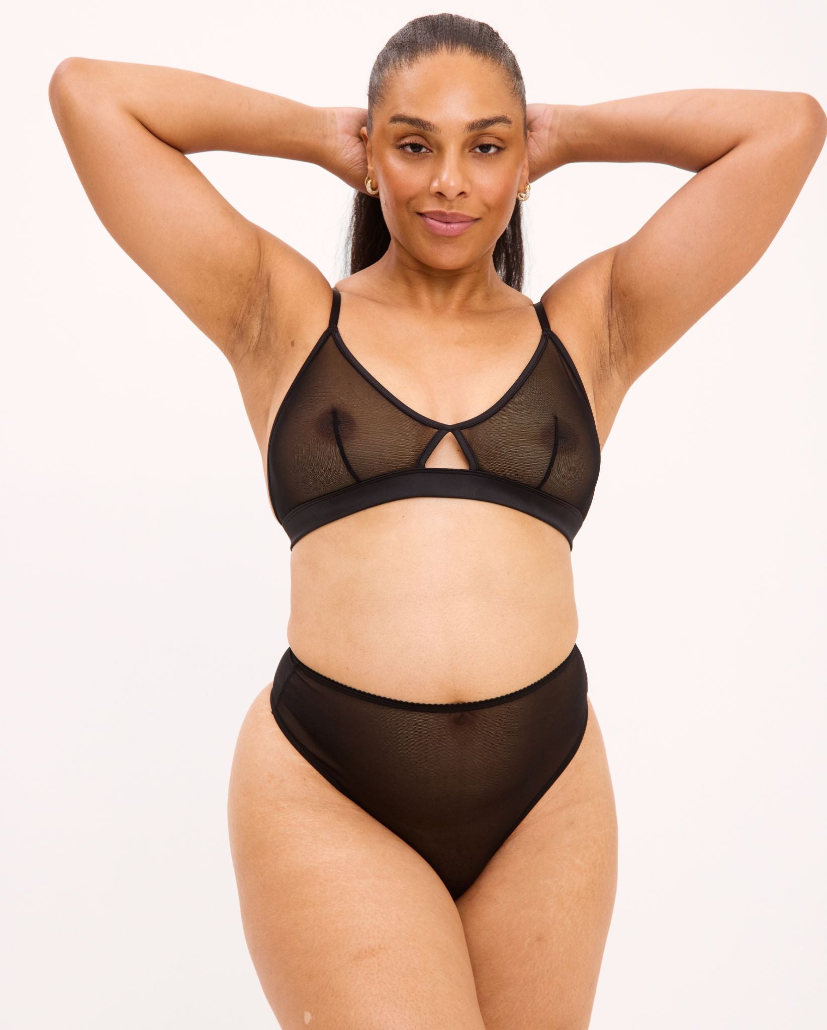 model-name=Danielle|model-size=XL