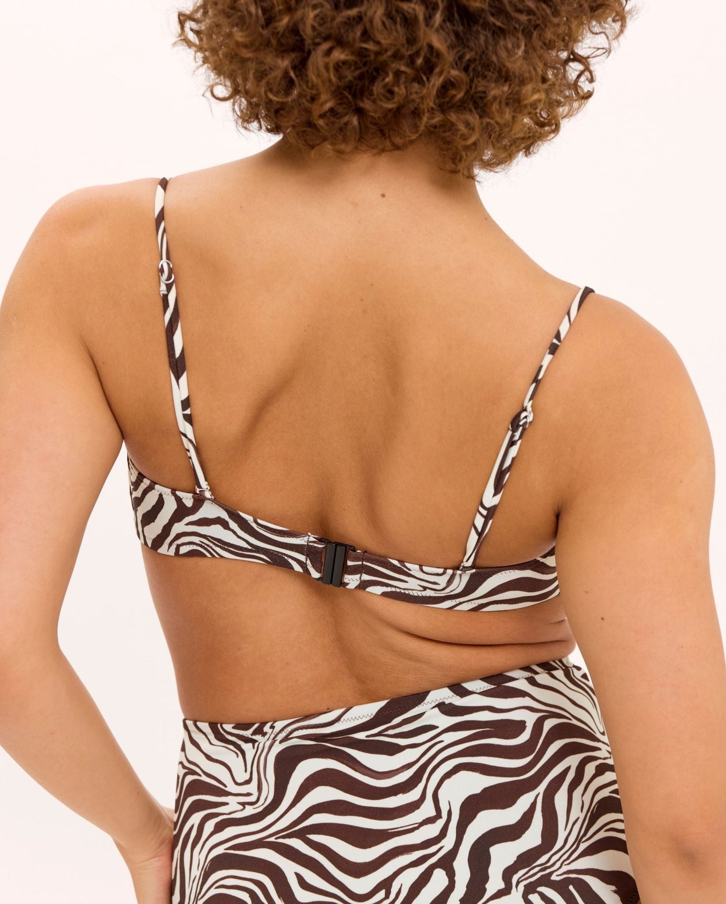 model-name=Felicia|model-size=M