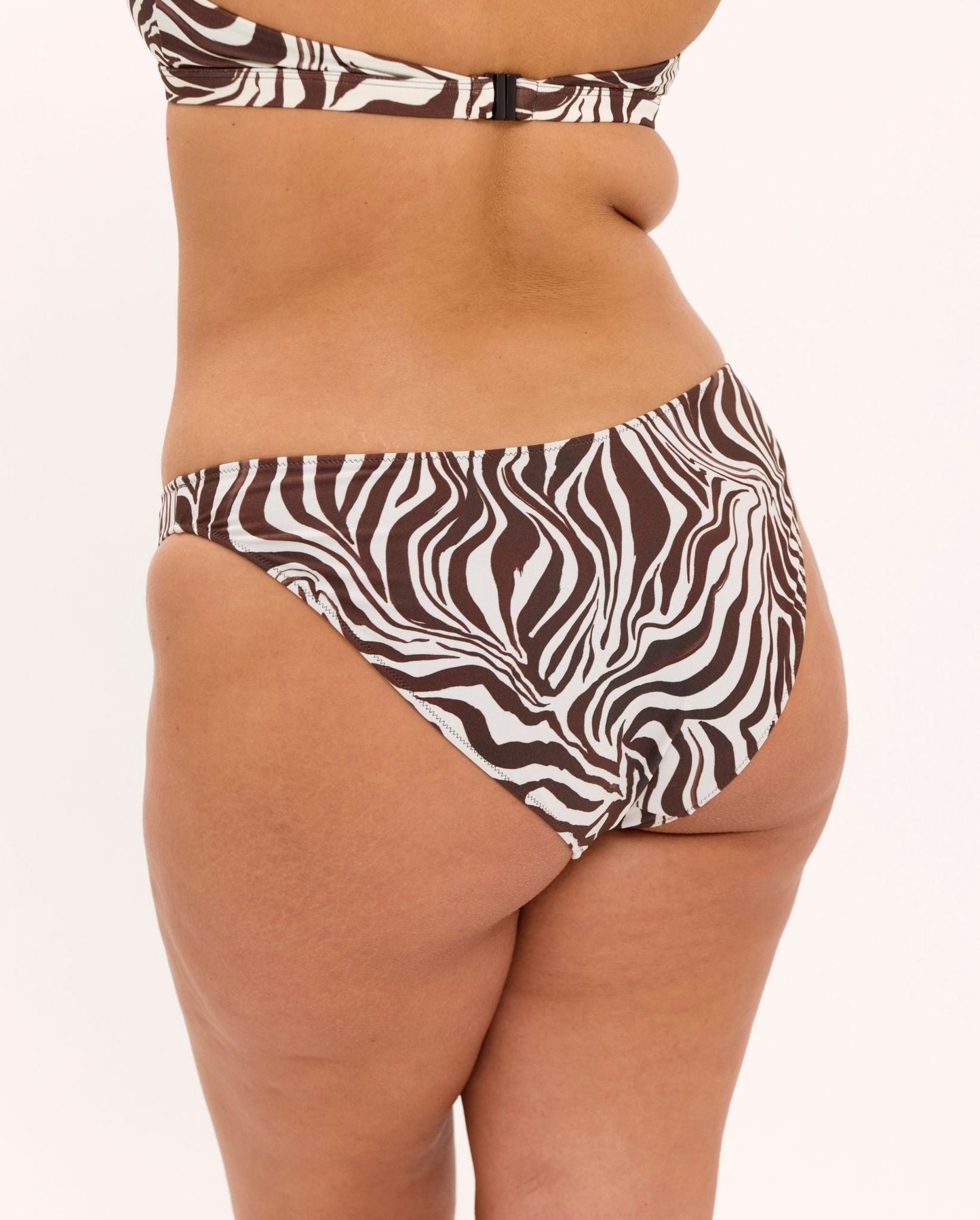 model-name=Isabelle|model-size=XL