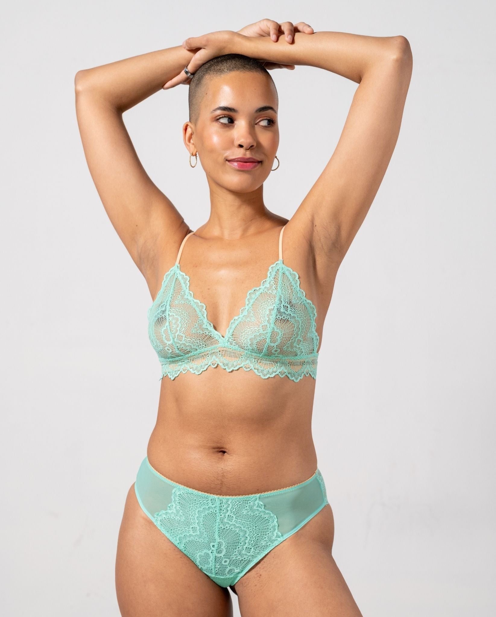 model-name=Rebecca|model-size=M