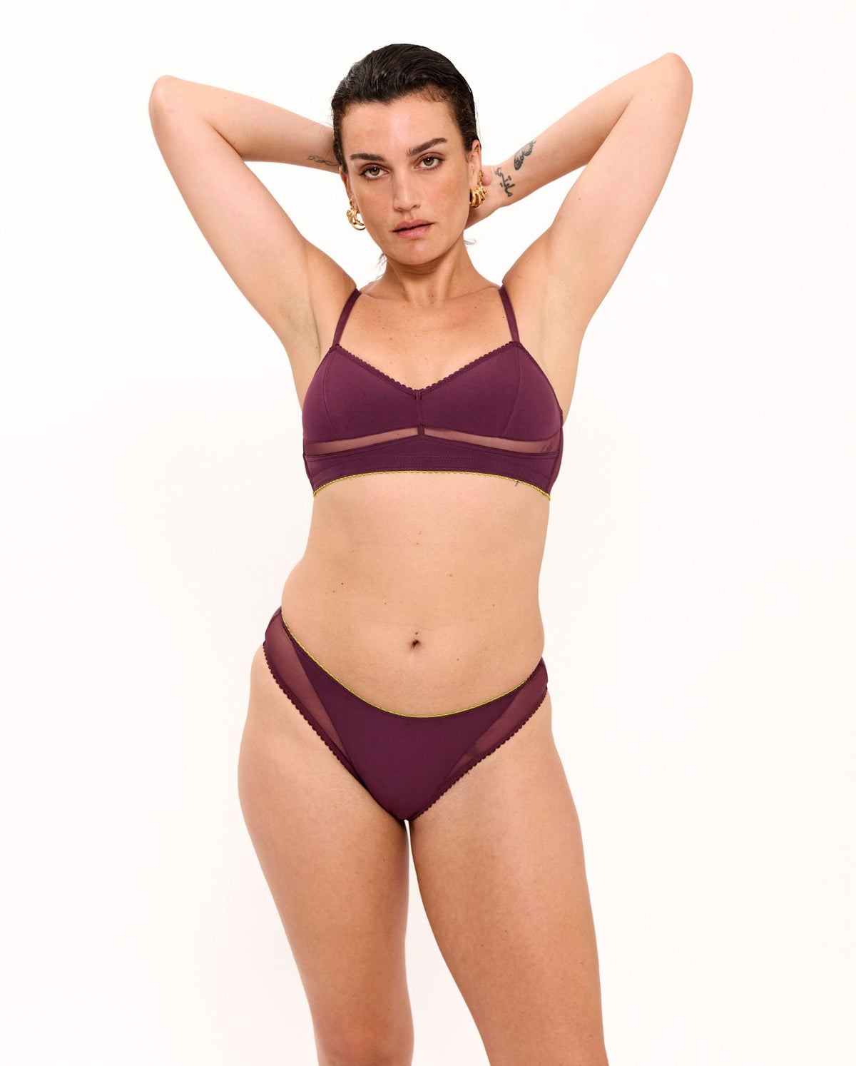 model-name=Caroline|model-size=M