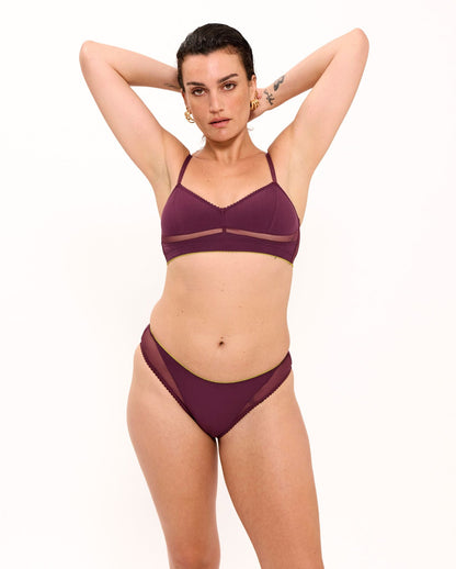 model-name=Caroline|model-size=M