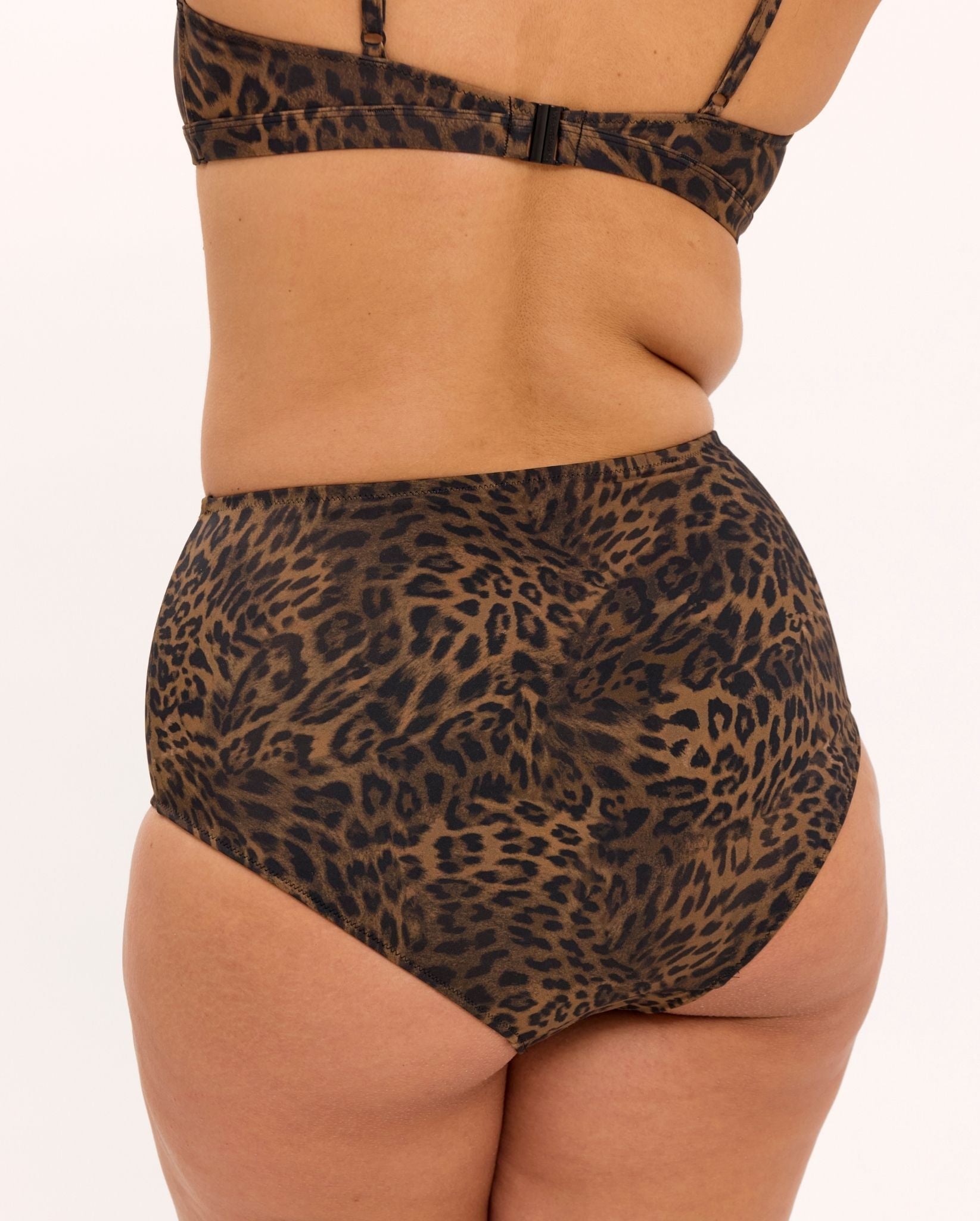 model-name=Isabelle|model-size=XL