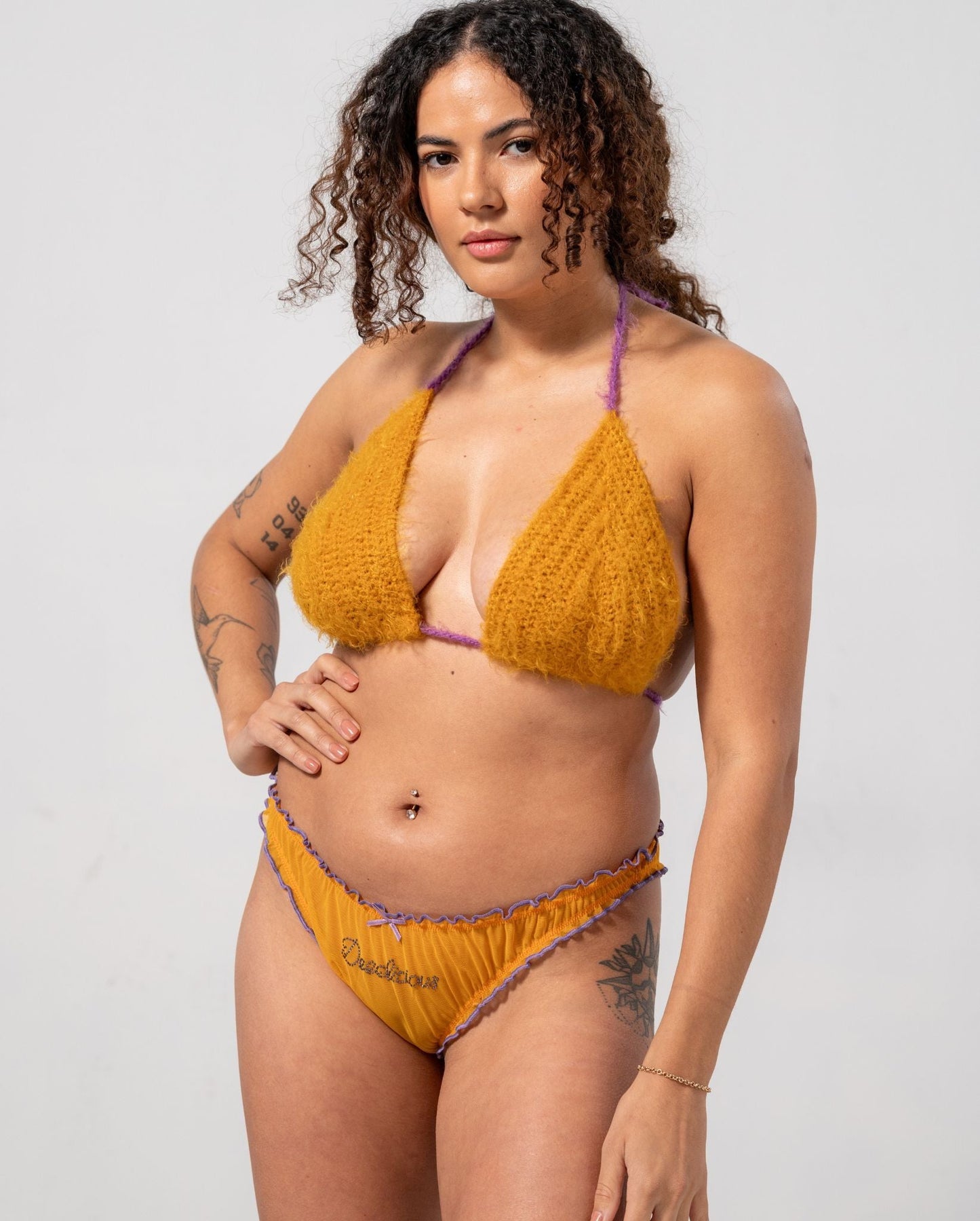 model-name=Pamela|model-size=XL