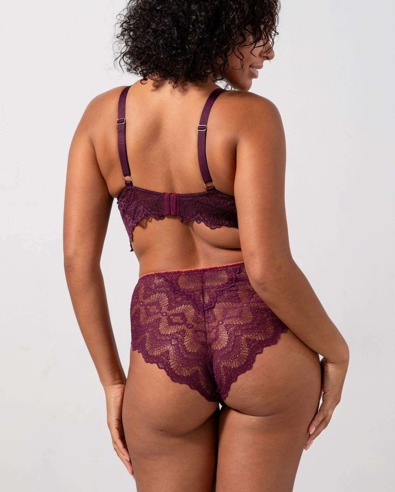 model-name=Baylie|model-size=L+