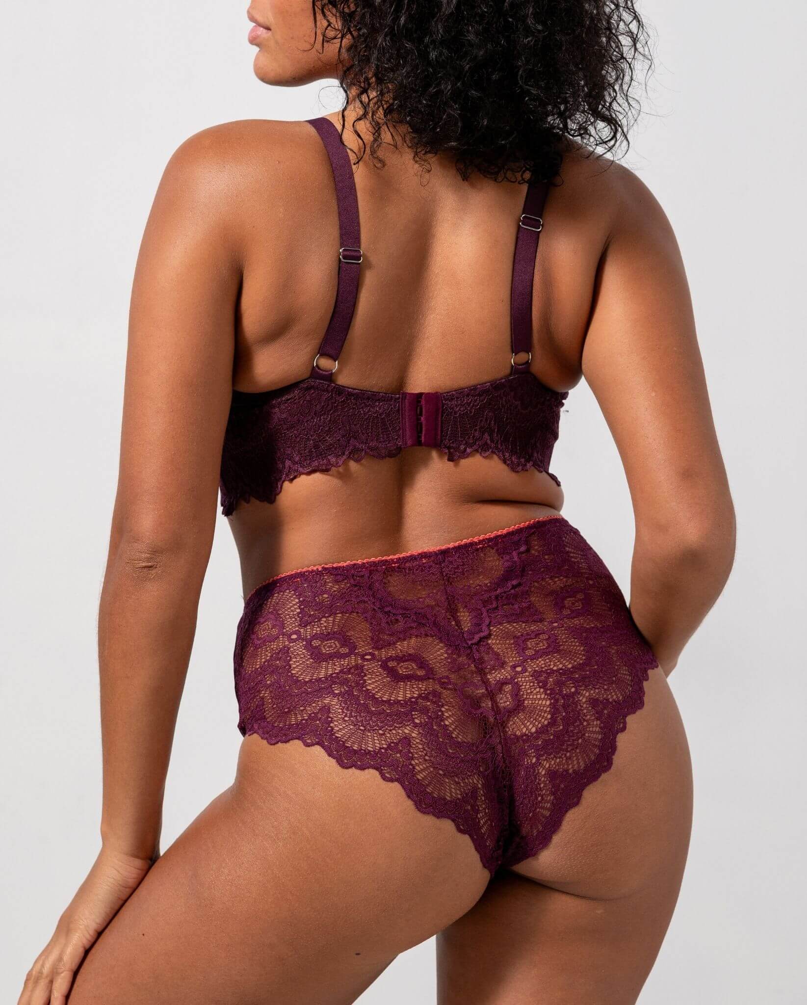 model-name=Baylie|model-size=M