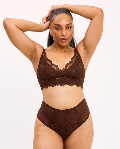 model-name=Danielle|model-size=XL+