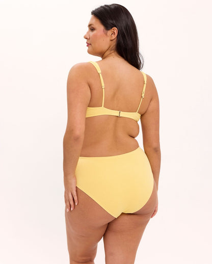 model-name=Isabelle|model-size=XL