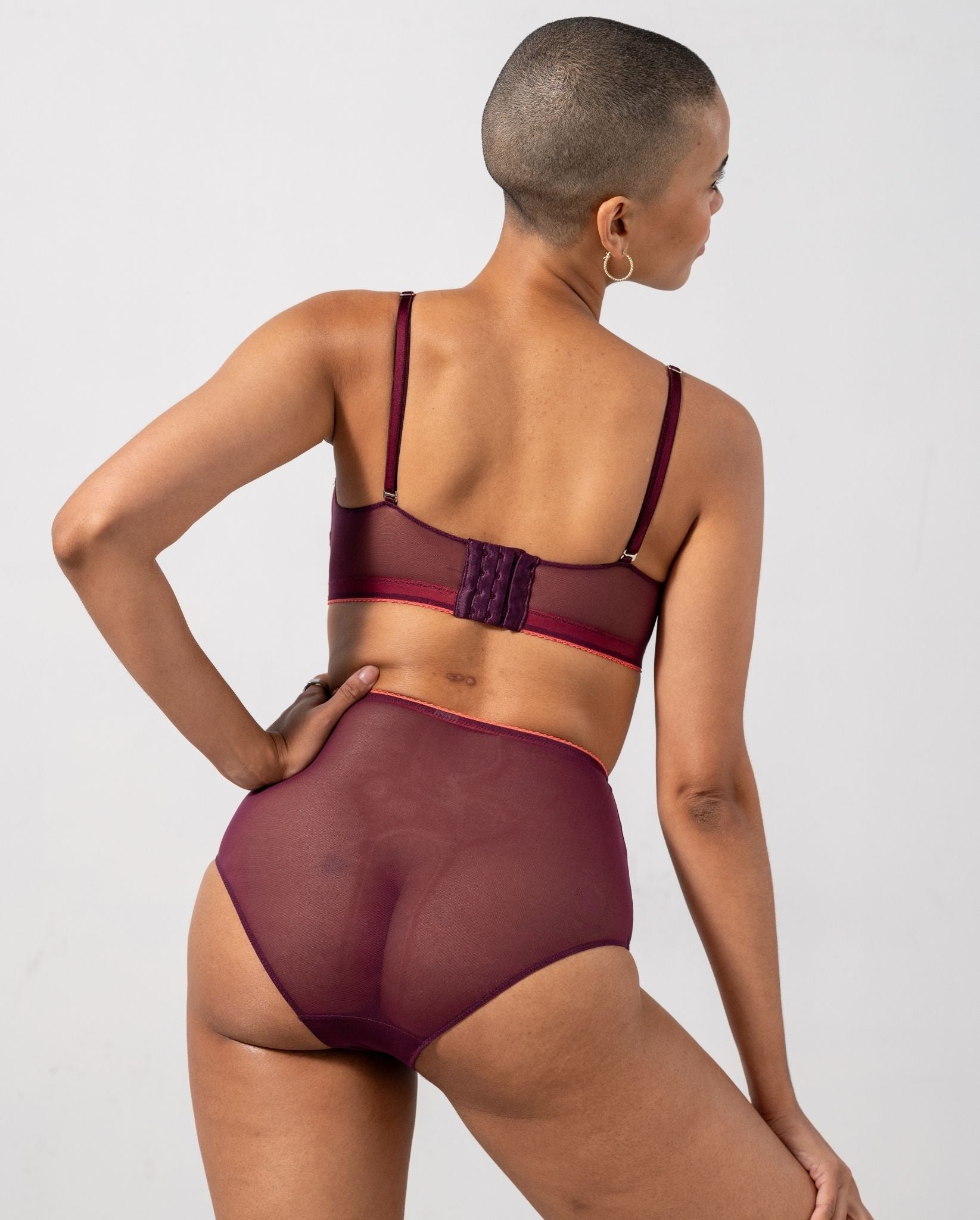 model-name=Rebecca|model-size=M