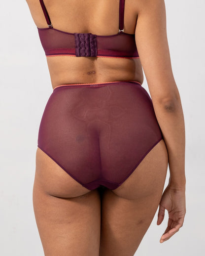 model-name=Rebecca|model-size=M