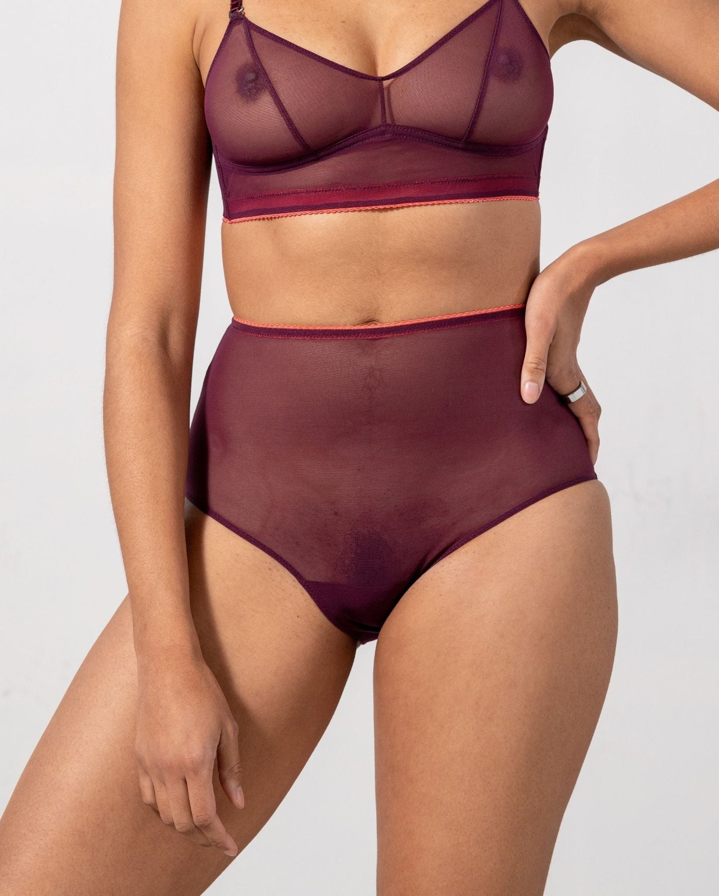 model-name=Rebecca|model-size=M