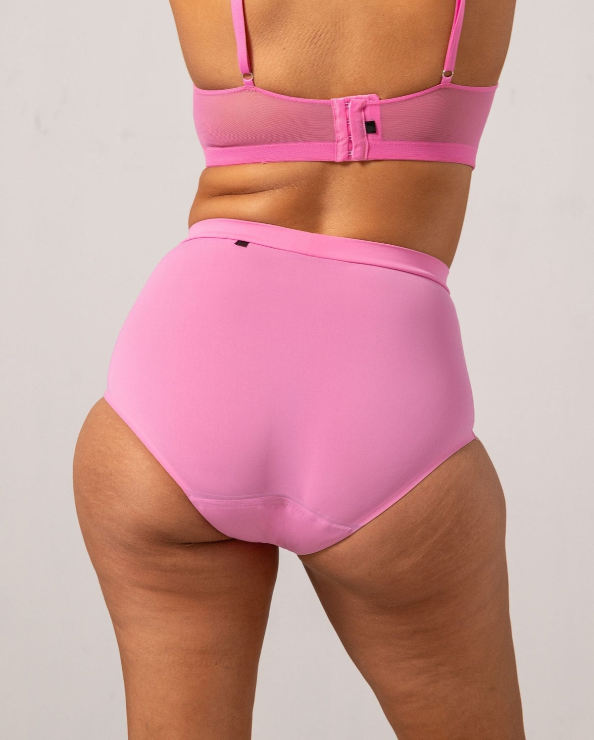 model-name=Saffi|model-size=XL