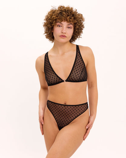 model-name=Felicia|model-size=M