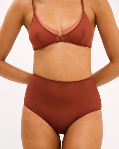 model-name= Davina|model-size=M