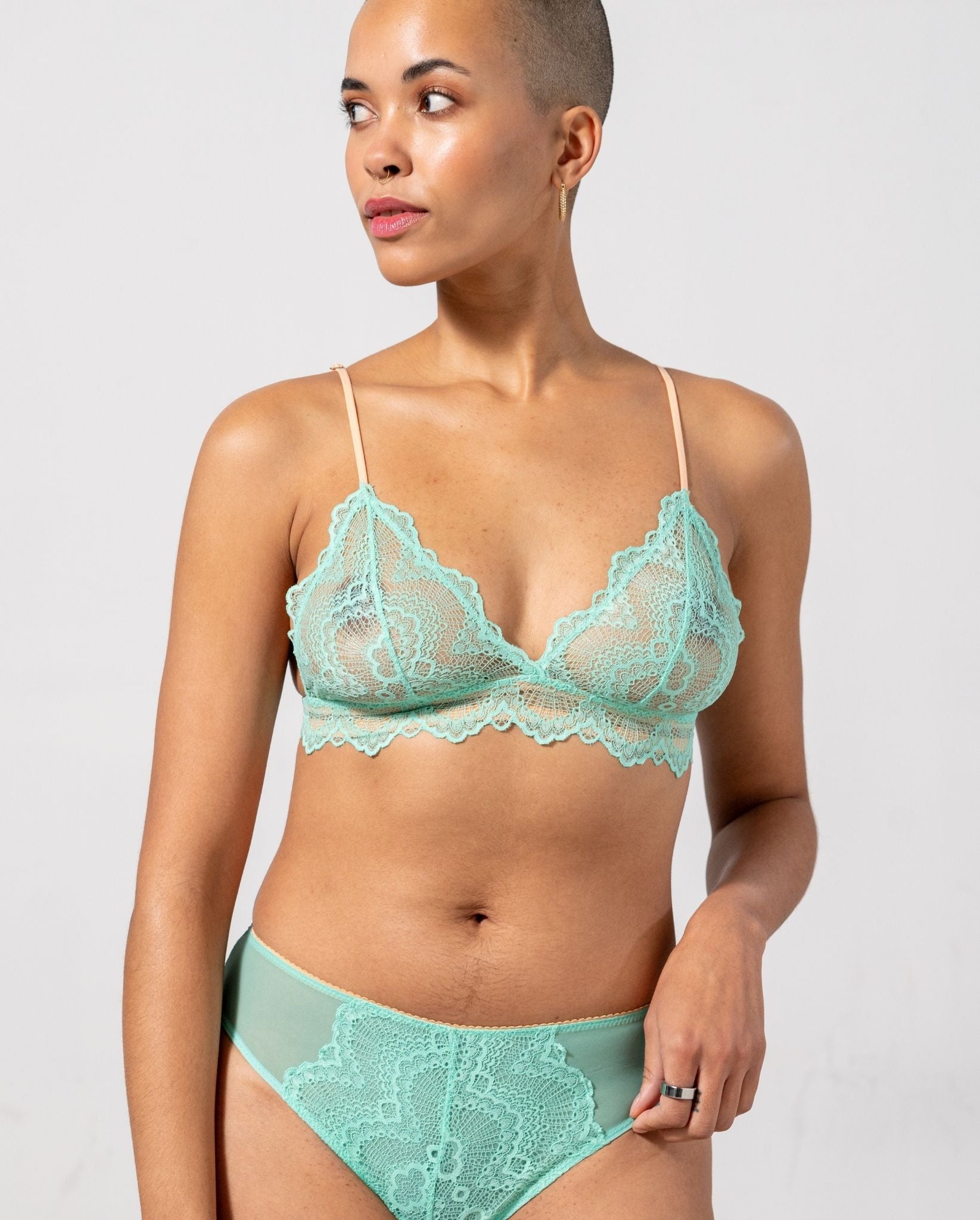 model-name=Rebecca|model-size=M