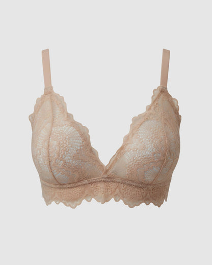 An lace triangle shaped bralette with extra support in the color warm beige.