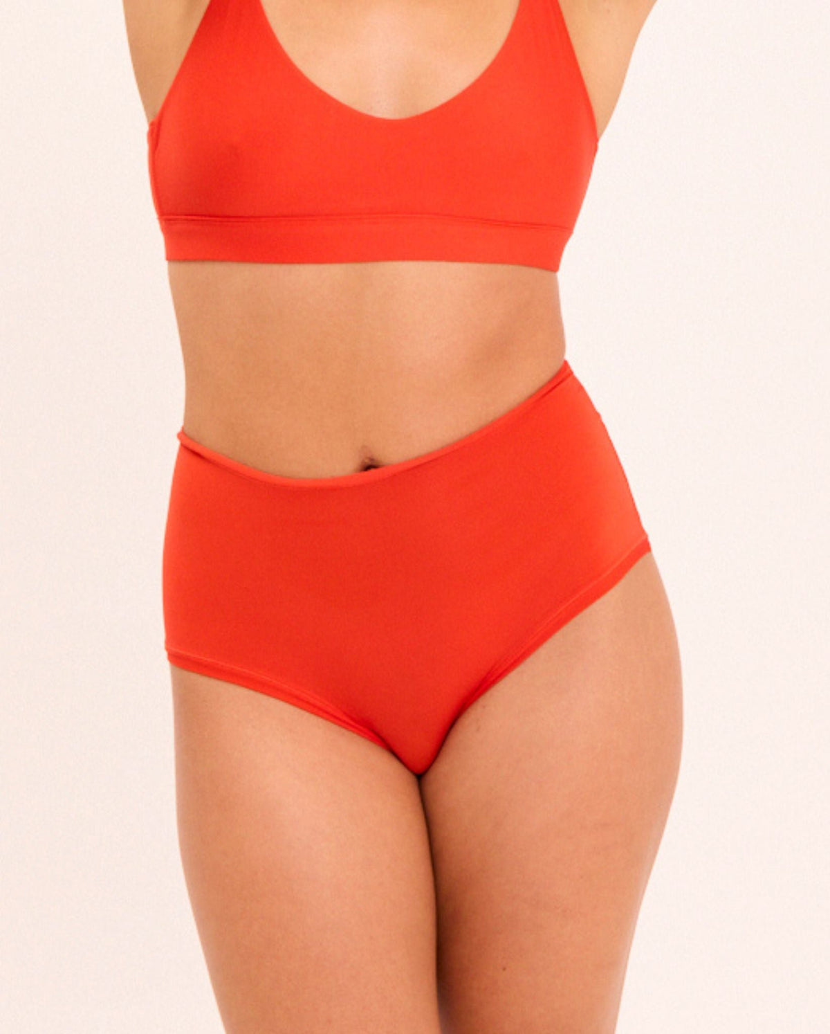 model-name=Felicia|model-size=M