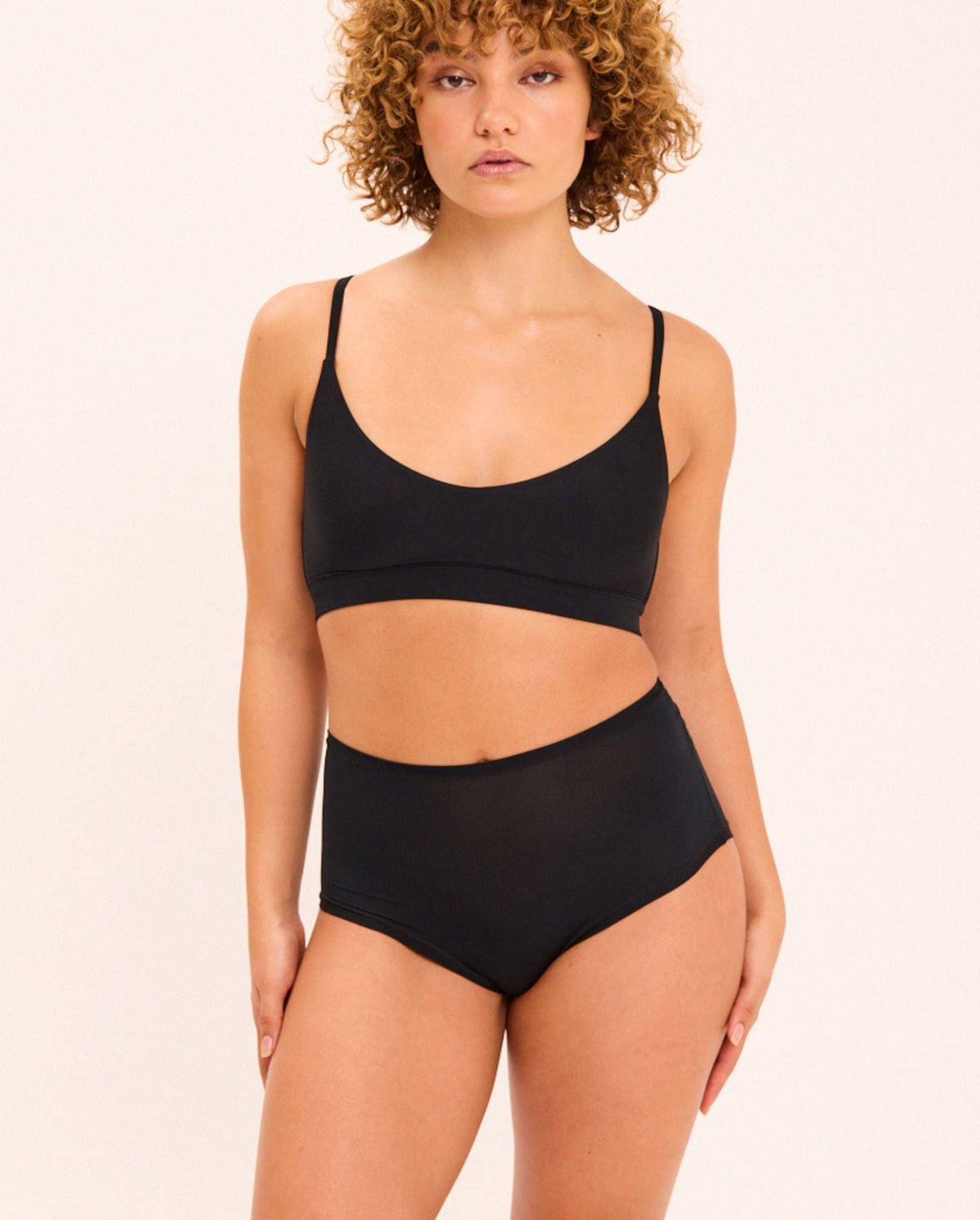 model-name=Felicia|model-size=M