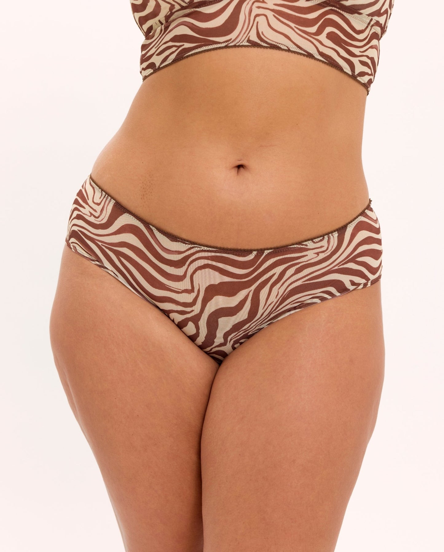 model-name=Isabelle|model-size=XL
