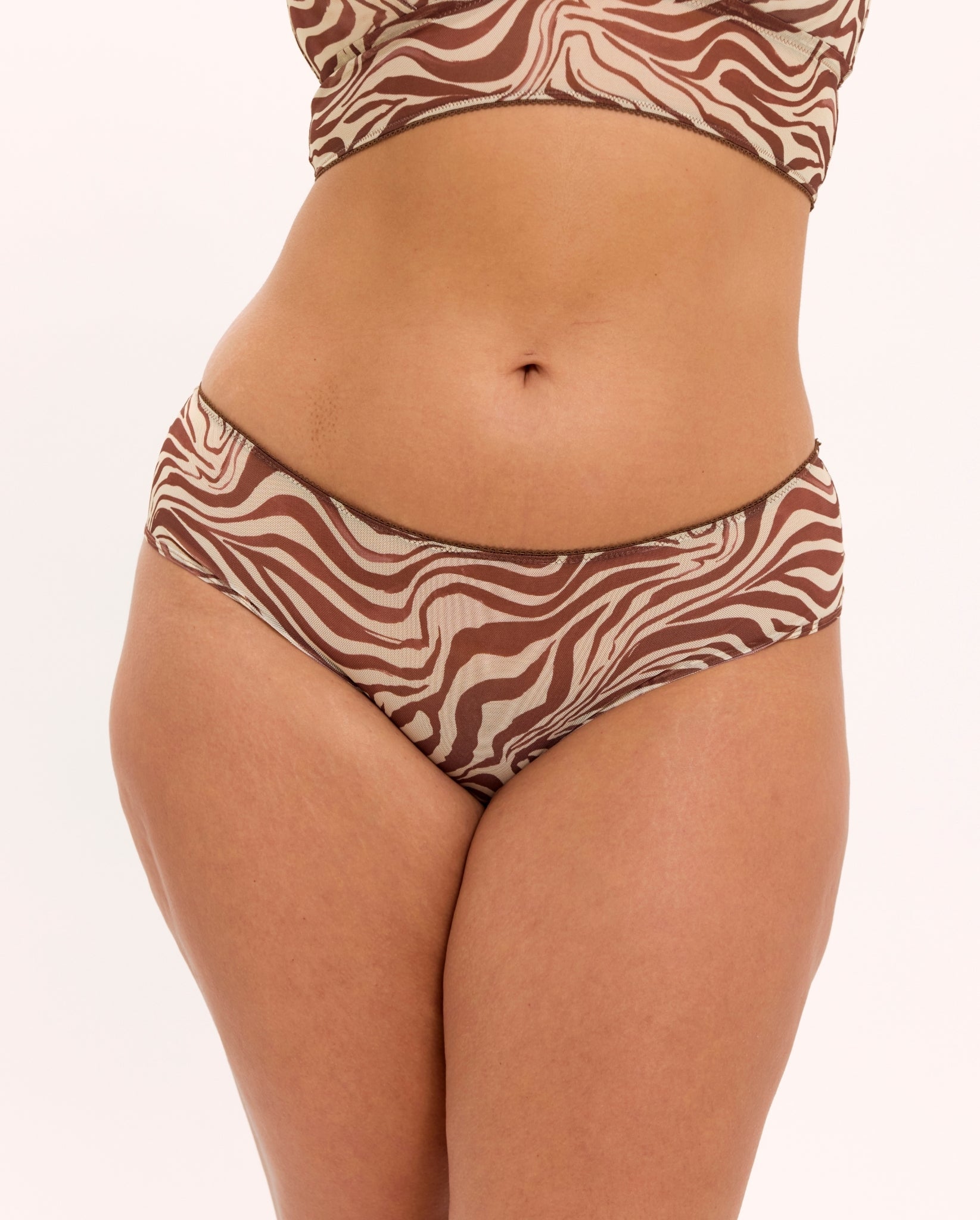 model-name=Isabelle|model-size=XL