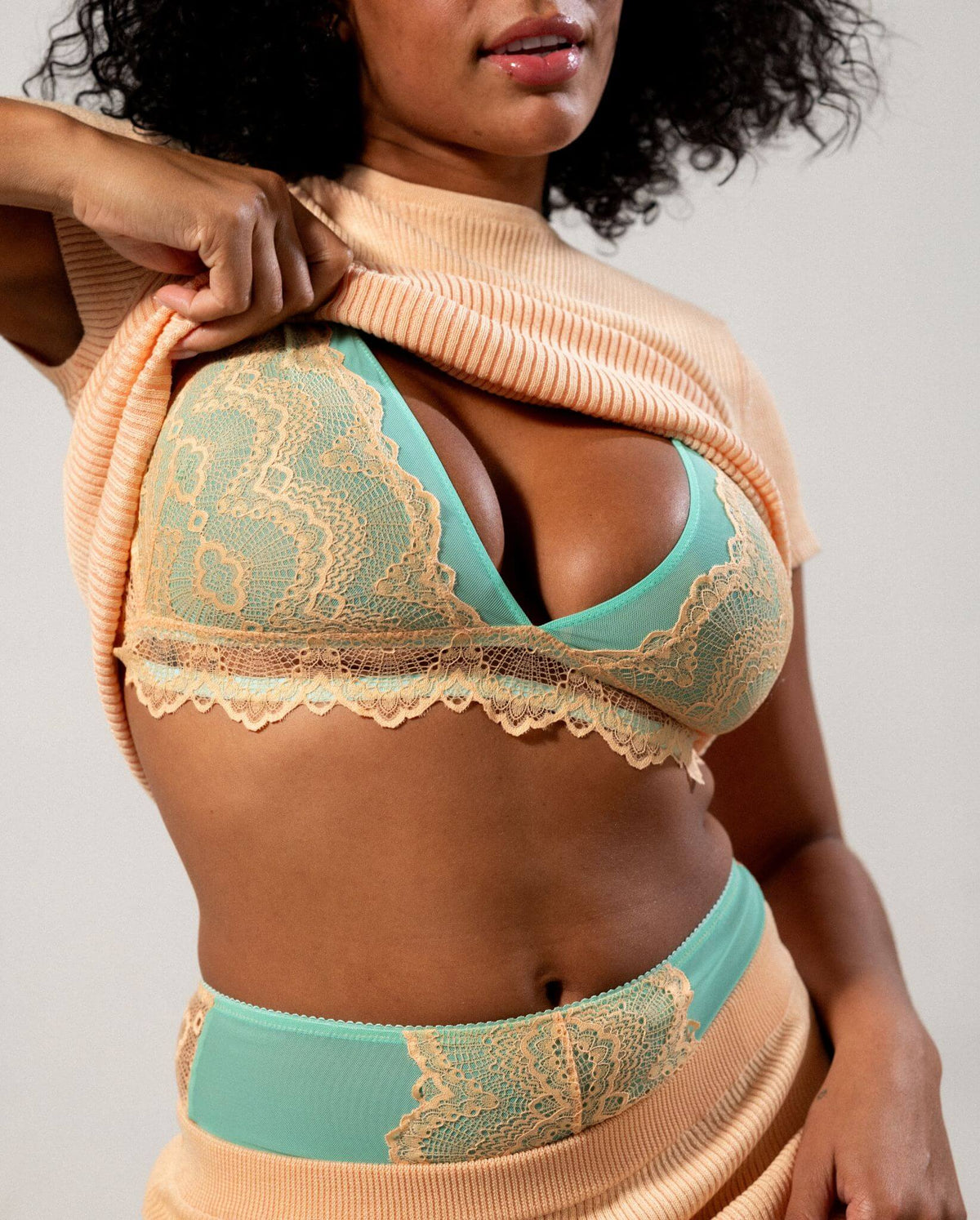 model-name=Baylie|model-size=XL